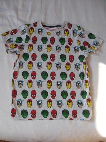 Marvel Kinderpyjama met opdruk Avengers figuren beschikbaar voor biedingen