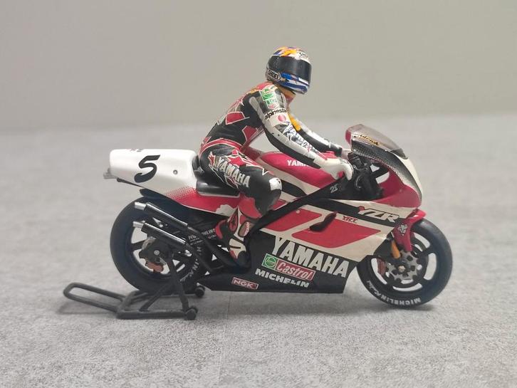Yamaha YZR-500CC - Norick Abe, Hobby en Vrije tijd, Modelauto's | 1:24, Zo goed als nieuw, Motor, Overige merken, Ophalen of Verzenden