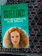 Een vreemdeling in de spiegel, Ophalen of Verzenden, Zo goed als nieuw