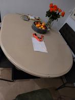 GRATIS eettafel, Ophalen, Gebruikt, Ovaal, 100 tot 150 cm