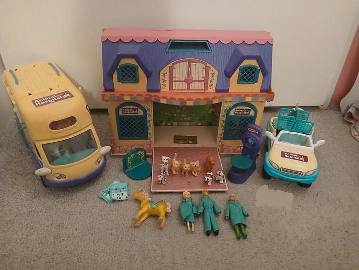 Vintage animal hospital, Kinderen en Baby's, Speelgoed | Poppenhuizen, Gebruikt, Poppenhuis, Ophalen of Verzenden