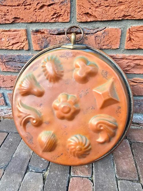 Prachtige antieke koperen bakvorm - schelpen, 19de eeuw €29, Antiek en Kunst, Antiek | Keukenbenodigdheden, Ophalen of Verzenden
