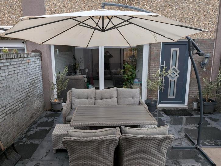 Wicker Lounge/Dining Set + Parasol - Complete Tuinset, Tuin en Terras, Tuinsets en Loungesets, Gebruikt, Loungeset, Wicker, 5 zitplaatsen