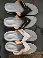 Slippers 2 paar zwarte en witte, Ophalen of Verzenden, Nieuw, Wit