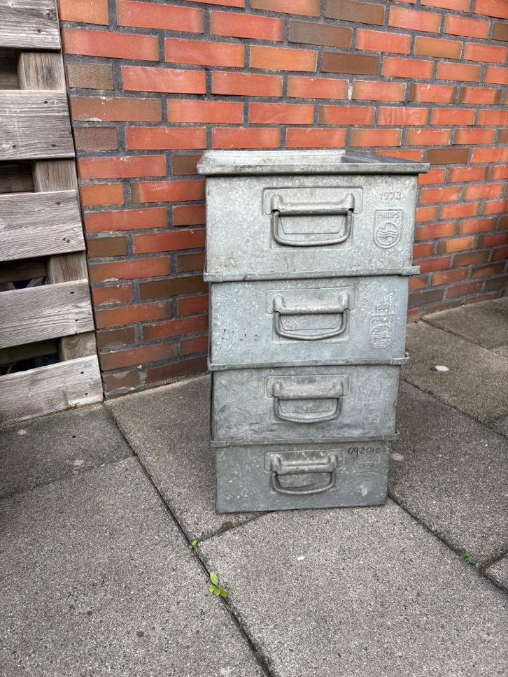 Philips industriële metalen magazijn bakken 4 stuks, Huis en Inrichting, Woonaccessoires | Overige, Gebruikt, Ophalen