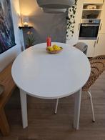 Mooie ovale Ikea eettafel 200x100 met 4 rieten stoelen, Ophalen, 100 tot 150 cm, Scandinavisch, Zo goed als nieuw