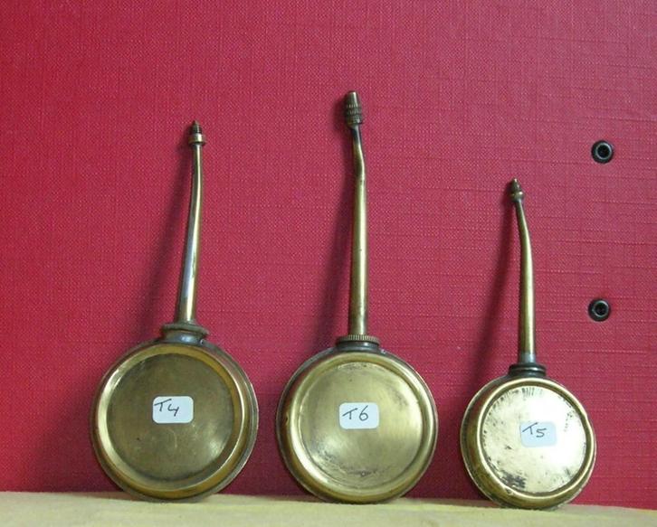 3 X PLAT OLIESPUITJE 1 MET DOPJE, Antiek en Kunst, Antiek | Gereedschap en Instrumenten, Ophalen of Verzenden