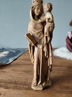 Prachtig beeld van Madonna en kind., Ophalen