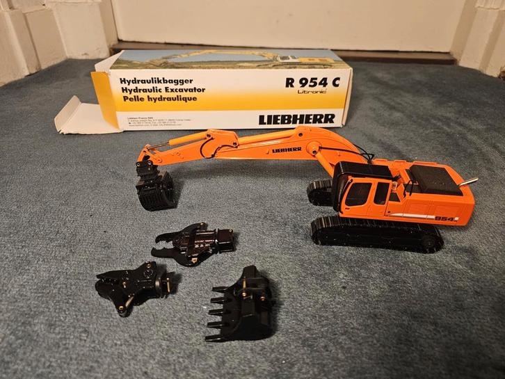 Conrad Liebherr R954C Litronic model graafmachine 1:50 2921, Hobby en Vrije tijd, Modelauto's | 1:50, Zo goed als nieuw, Hijskraan, Tractor of Landbouw