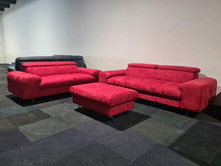 Nieuwe trendy 3+2 zits met hocker rood luxe microvezelstof, Huis en Inrichting, Banken | Bankstellen, Nieuw, Ophalen of Verzenden