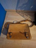 Leren (school) tas., Sieraden, Tassen en Uiterlijk, Tassen | Schooltassen, Ophalen of Verzenden, Zo goed als nieuw, Bruin, Aktetas of Boekentas