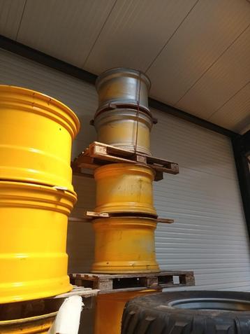 Velgen 20 inch breed, 30.5 inch hoog beschikbaar voor biedingen