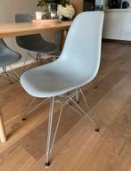 4 grijze design kuipstoelen zgan, Huis en Inrichting, Stoelen, Ophalen, Kunststof, Zo goed als nieuw, Vier