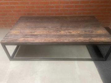 Grote Rustieke Houten Salontafel / Koffietafel beschikbaar voor biedingen