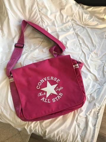 Nieuwe tas beschikbaar voor biedingen