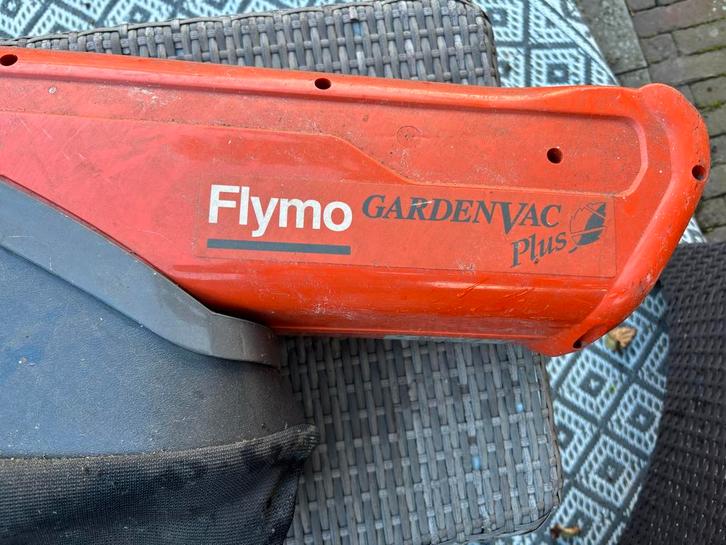 Bladblazer / Versnipperaar - Flymo GardenVac Plus, Tuin en Terras, Bladblazers, Gebruikt, Handgedragen, Elektrisch, Met opvangzak