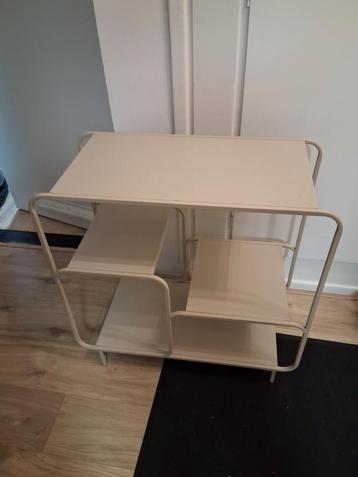 Te koop nieuw dresor afmeting 75 cm hoog 63 cm breed.  beschikbaar voor biedingen