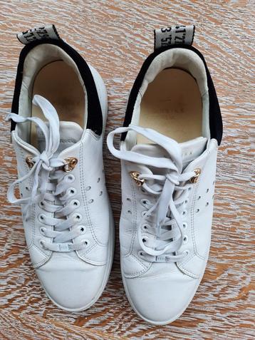 Toffe sneakers NUBIKK - 39 beschikbaar voor biedingen
