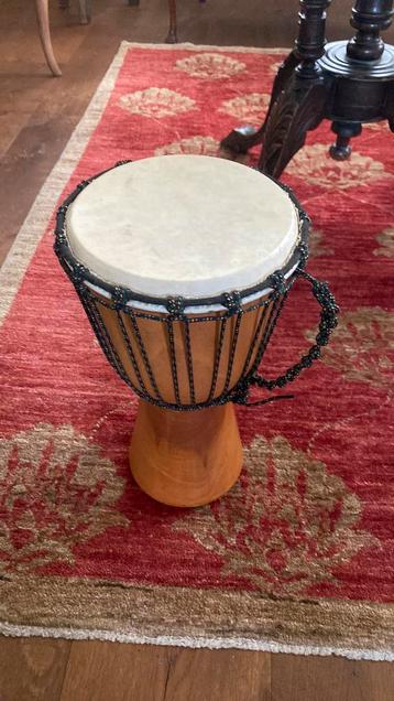 Djembe beschikbaar voor biedingen