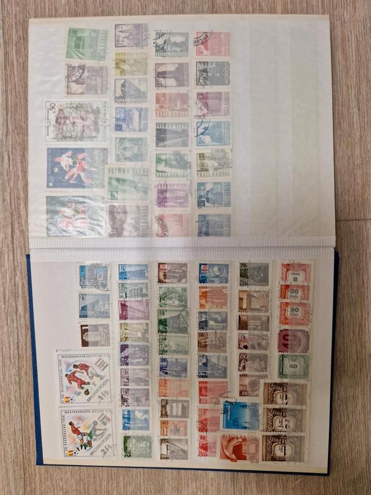 Postzegelalbum met diverse postzegels van de 19e eeuwen, Postzegels en Munten, Postzegels | Volle albums en Verzamelingen, Nederland en Buitenland