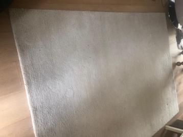 Wollen vloerkleed 1.75x2.40 beschikbaar voor biedingen