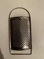 Nootmuskaat rasp en potje, Huis en Inrichting, Keuken | Keukenbenodigdheden, Ophalen of Verzenden