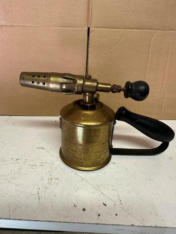 Koperen gasbrander beschikbaar voor biedingen
