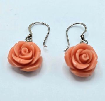 Bloedkoraal Oorbellen Bloem beschikbaar voor biedingen