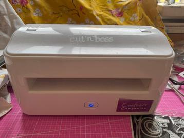 Cut'n'Boss Machine met Accessoires beschikbaar voor biedingen