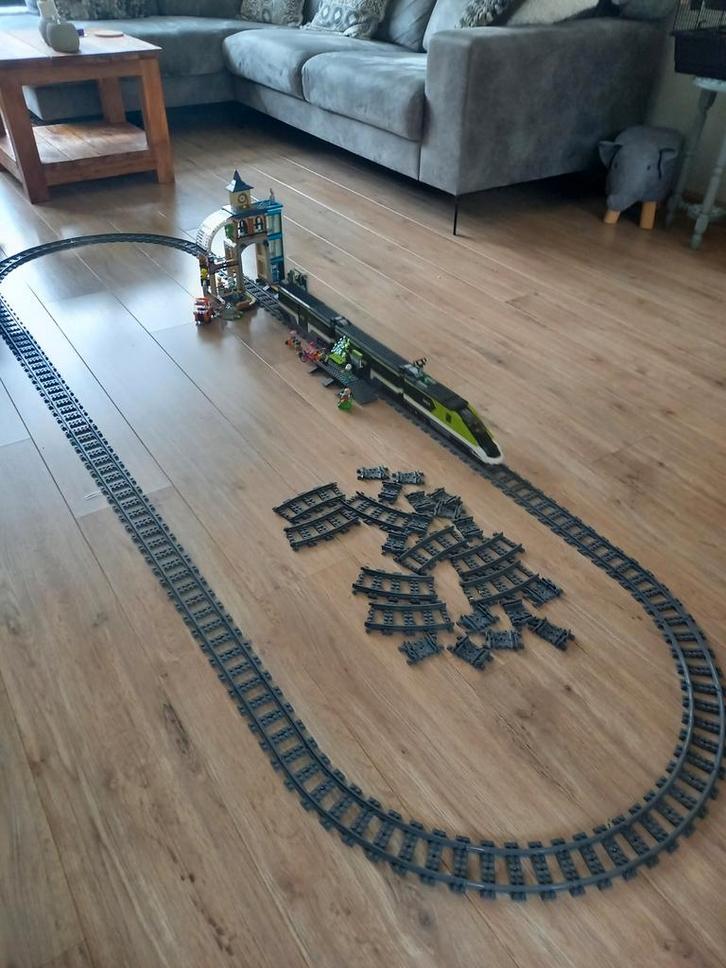 Lego city trein en station nr 60337 en 60469, Kinderen en Baby's, Speelgoed | Duplo en Lego, Ophalen of Verzenden
