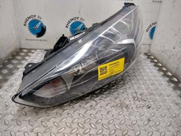 Focus Koplamp Xenon 2014-2017 beschikbaar voor biedingen