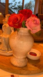 Schattig creme wit vaasje, 20 cm, Huis en Inrichting, Woonaccessoires | Vazen, Wit, Aardewerk of Porselein, Ophalen of Verzenden