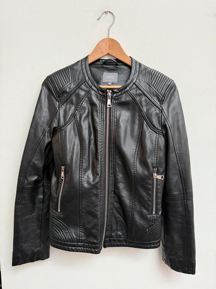 Sanne Amsterdam faux leather jasje – zwart – maat M, Kleding | Dames, Jassen | Zomer, Zo goed als nieuw, Maat 38/40 (M), Zwart