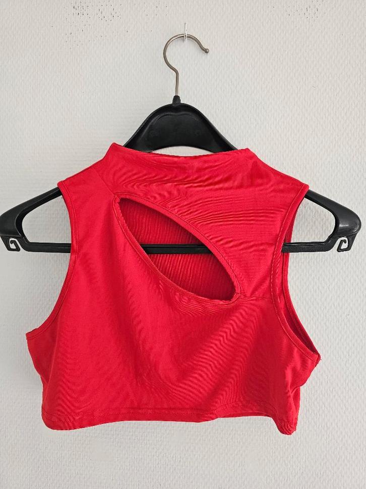 rode crop top, Kleding | Dames, Tops, Nieuw, Maat 38/40 (M), Rood, Zonder mouw, Ophalen of Verzenden