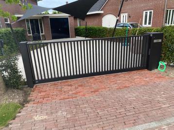 lamellen poort op maat gemaakt beschikbaar voor biedingen