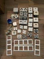 Veel Jung afdekmateriaal Schakelmateriaal, Ophalen of Verzenden, Zo goed als nieuw, Stopcontact