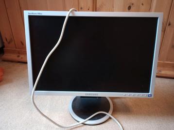 Samsung Monitor beschikbaar voor biedingen