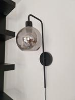 Wandlamp zwart met bol, Huis en Inrichting, Lampen | Wandlampen, Zo goed als nieuw, Ophalen