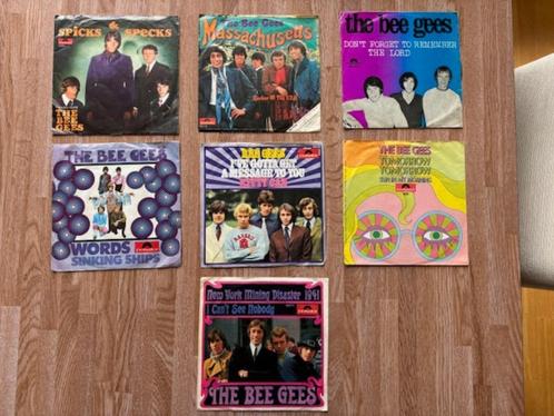 The Beegees / 7 singles uit 1967, 1968 en 1969 / in fotohoes, Cd's en Dvd's, Vinyl Singles, Gebruikt, Single, Pop, Ophalen of Verzenden