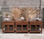 Antieke dressoirs met oud gebobbeld glas, Antiek, Met deur(en), Glas, Ophalen of Verzenden