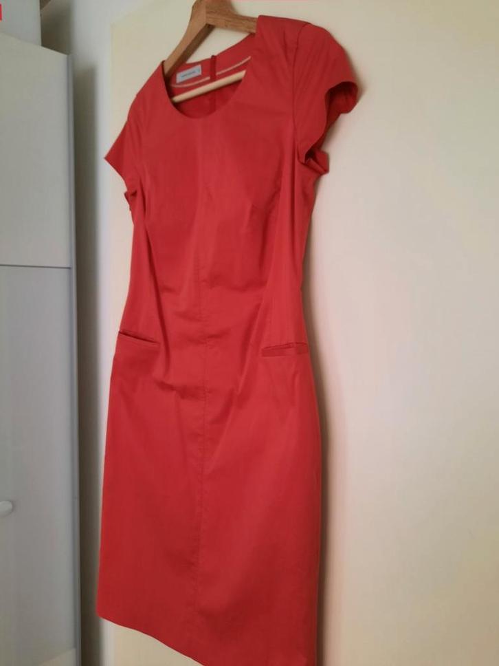 Elegante oranjerode jurk van René Lezard - Maat 38, Kleding | Dames, Jurken, Gedragen, Maat 38/40 (M), Oranje, Ophalen of Verzenden