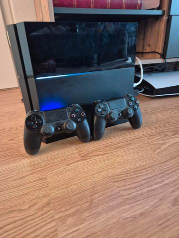 Ps4 original 500gb met 2 controllers beschikbaar voor biedingen