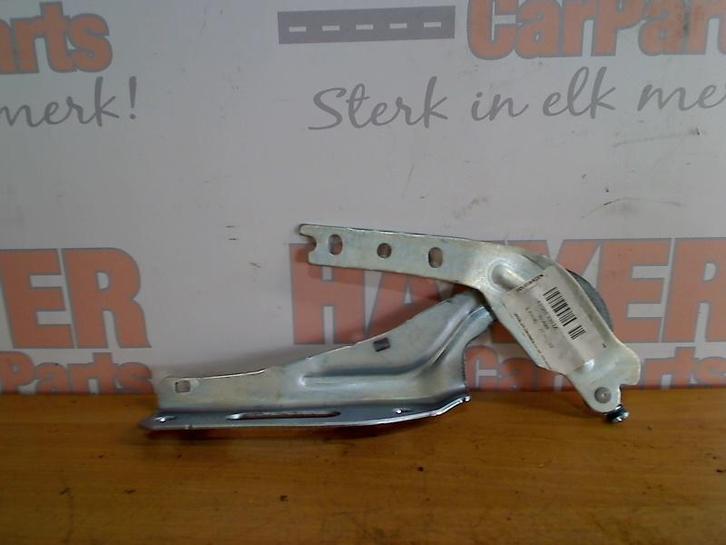 Motorkapscharnier Links Seat Arona (KJX) 2019 6f0823301a, Auto-onderdelen, Carrosserie en Plaatwerk, Seat, Gebruikt
