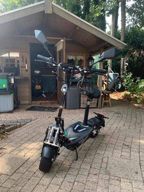 TRENDIAMO Country Plus ( EEC goedgekeurde Step ), Fietsen en Brommers, Steps, Zo goed als nieuw, Elektrische step (E-scooter)