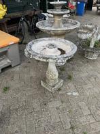 Oude fontein op voet van beton, Tuin en Terras, Ophalen, Gebruikt, Beton, Fontein
