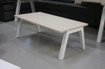 Leuke sterke salontafel metaal wit melamine houtlook  beschikbaar voor biedingen