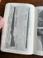WO2 Amerikaans handboek wapens uitrusting m1 garand colt, Verzamelen, Militaria | Tweede Wereldoorlog, Amerika, Verzenden, Boek of Tijdschrift