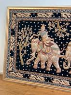 Prachtige Shwe Chi Doe Kalaga Wandkleed uit Myanmar, Antiek en Kunst, Kunst | Niet-Westerse kunst, Ophalen of Verzenden