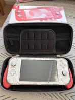 Nintendo Switch Lite coral met accesoires, Ophalen of Verzenden, Roze of Coral, Zo goed als nieuw, Met beschermhoes of tas