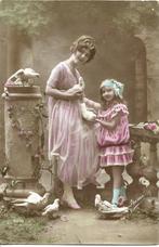 Brokante-Antiek-Moeder en dochter-Duiven-Bloemen-Prachtig !, Verzamelen, Ansichtkaarten | Themakaarten, Verzenden, Voor 1920, Ongelopen